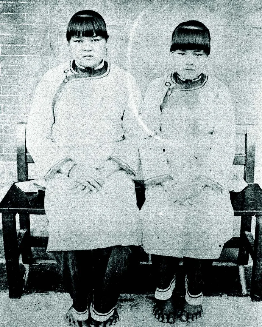 淡水牛津學堂也於 1914 年移往台北雙連,改名台北神學校。圖為吳威廉牧師所設計,竣工於1918 年的台北神學校校舍。