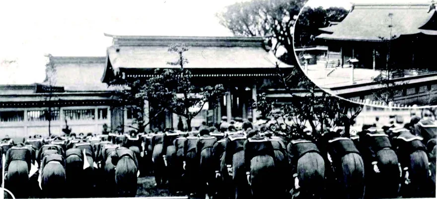 淡水高女學生和淡中男生一樣,須前往淡水神社參拜,以提振愛國思想。