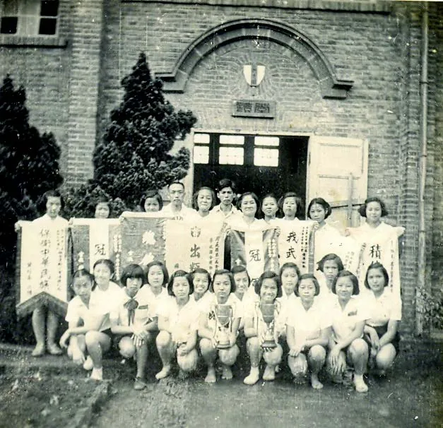 純德女中除設音樂科外, 也陸續設有美術、家政和幼保專班,是外人眼中的「新娘學校」。