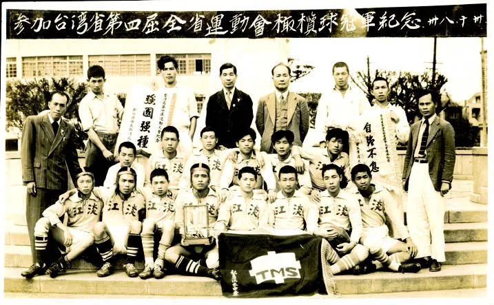 為開學典禮王守勇校長(右) 請偕叡廉致詞。