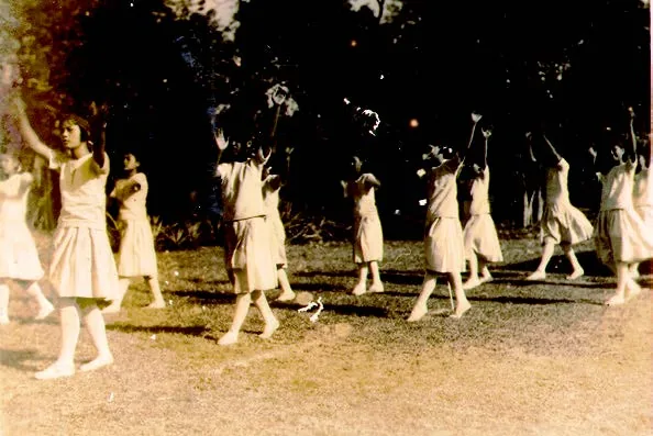 女宣教師在教體操、韻律舞