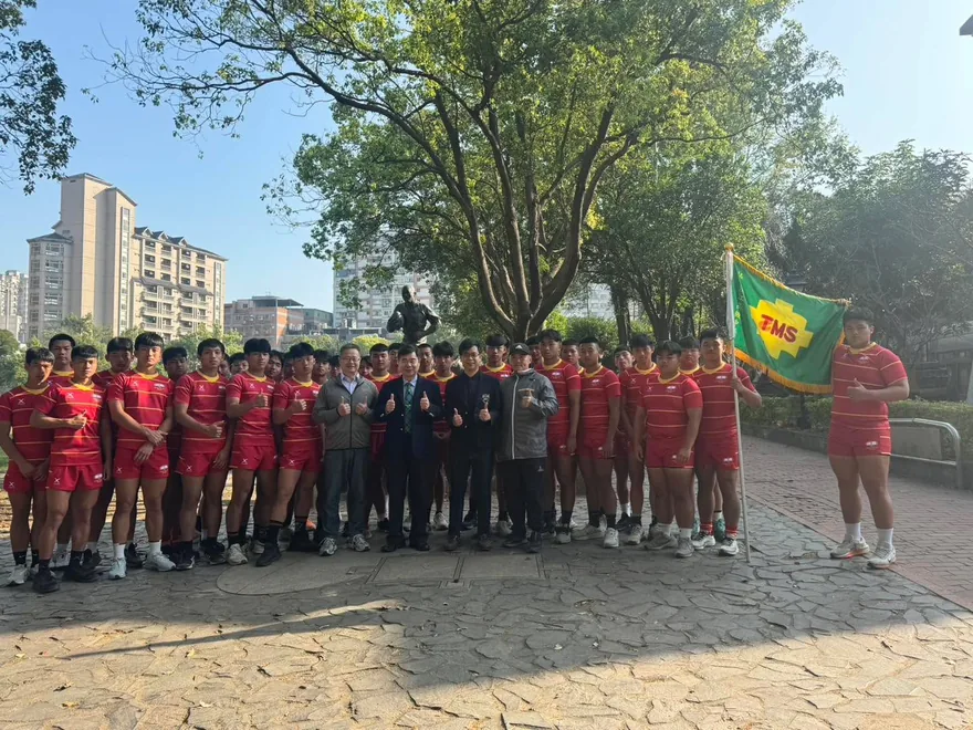 今天迎來賽前最重要的授旗儀式，感謝校長、主任以及牧師和體育組長特地到… 1