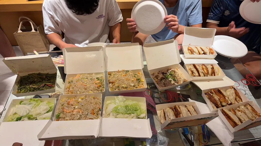 畢業前夕，特別感謝陳世光老師的邀請與照顧 1