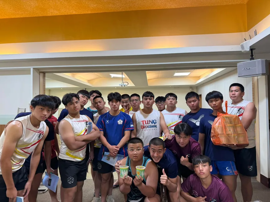 這次來到台南參加比賽，特別感謝 郭威志、蔣慶恩、闕豪廷、李宗憲、練秦… 1